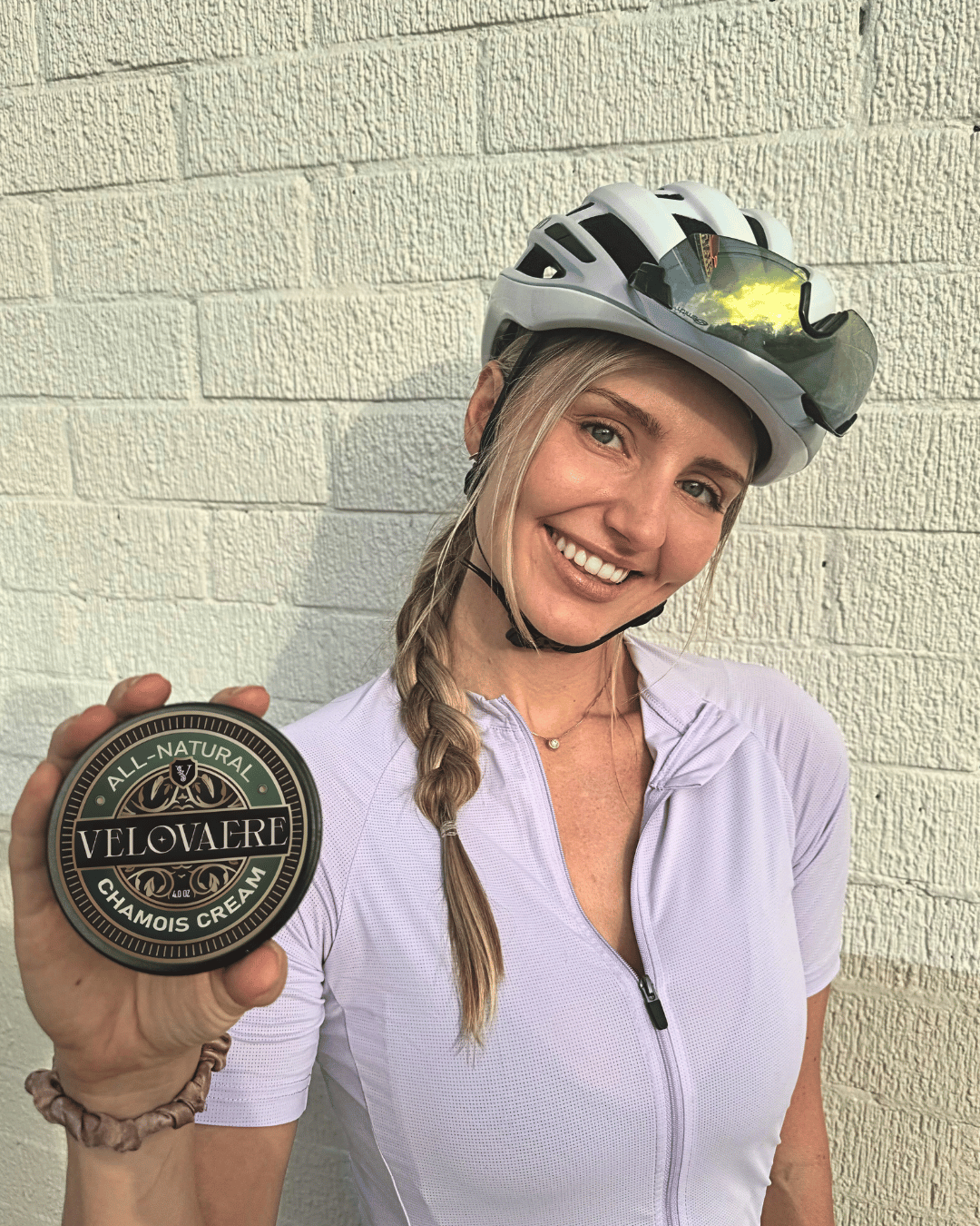 Cyclist using Velovaere chamois cream to stay comfortable on long rides
